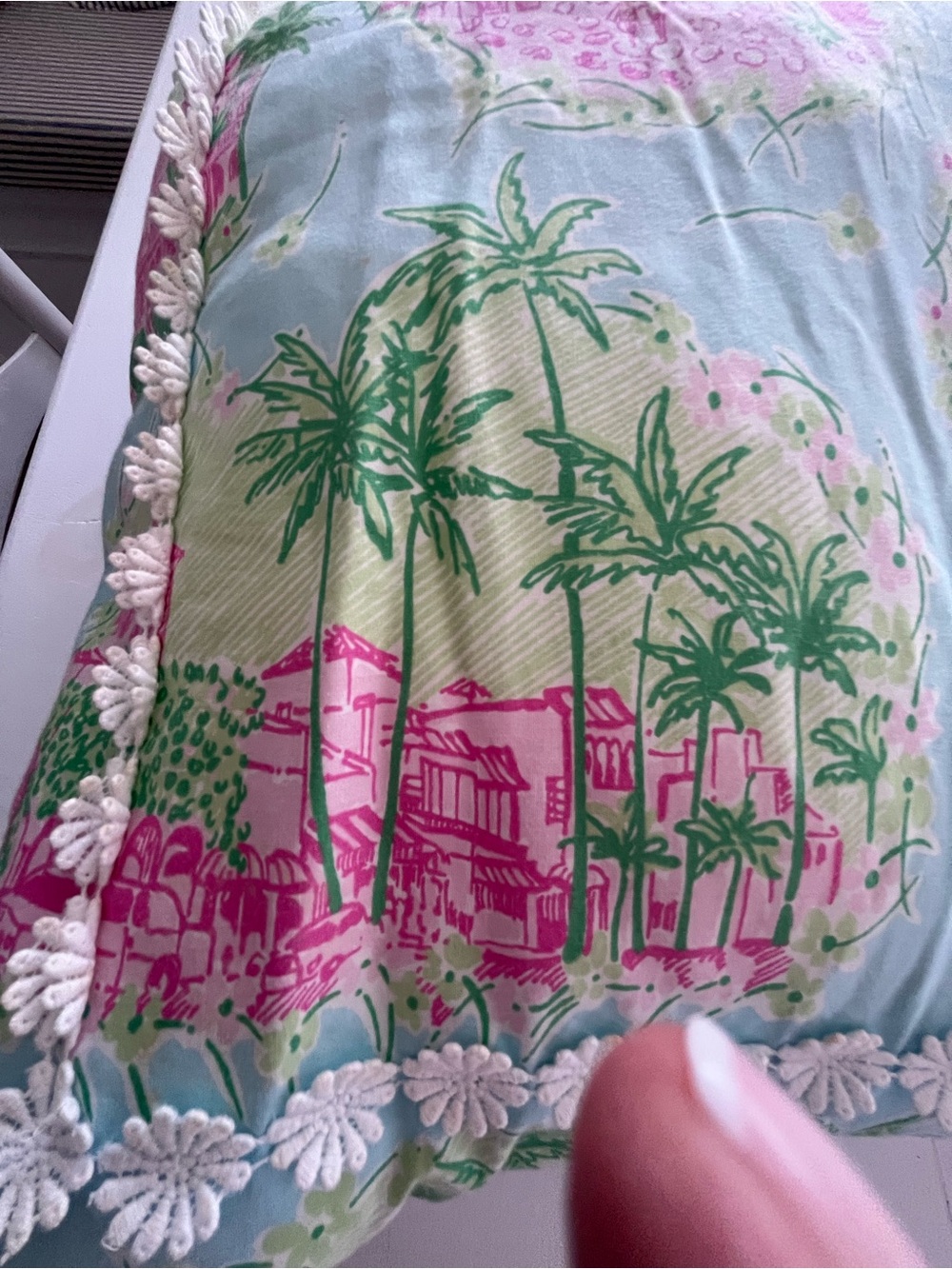 Palm beach toile vintage LillyFloral Palm Print Decorative Pillow - Pink & Green